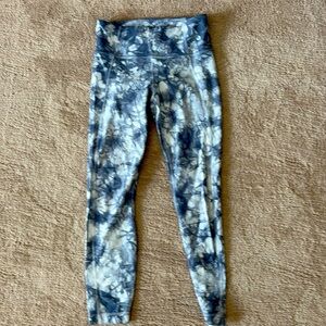 Athleta grey and white yoga pant